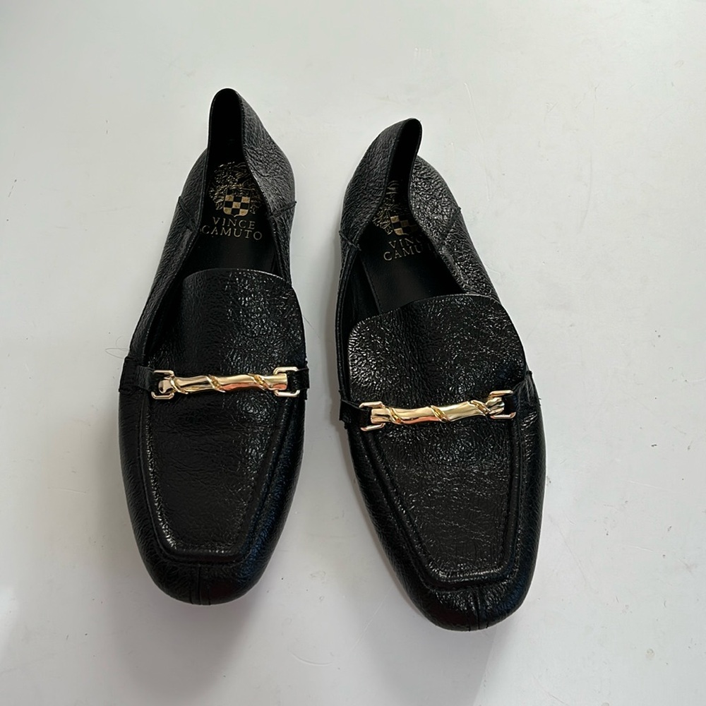 VINCE CAMUTO WOMEN LOAFER SIZE. 8.5 - 9